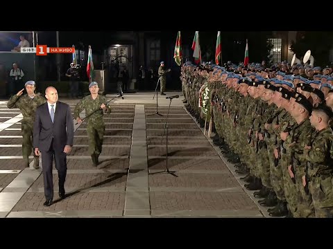 Видео: Тържествена заря-проверка по повод 140 години от Съединението на България, 06.09.2025
