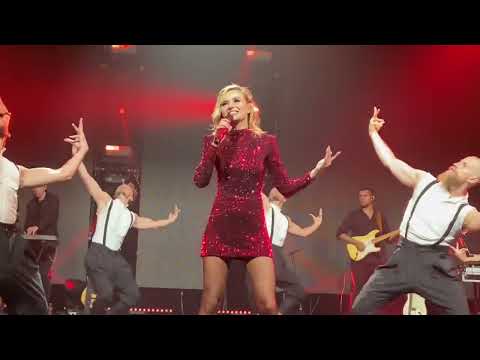 Видео: Полина Гагарина «Спектакль окончен» Одинцово 30.06.2022