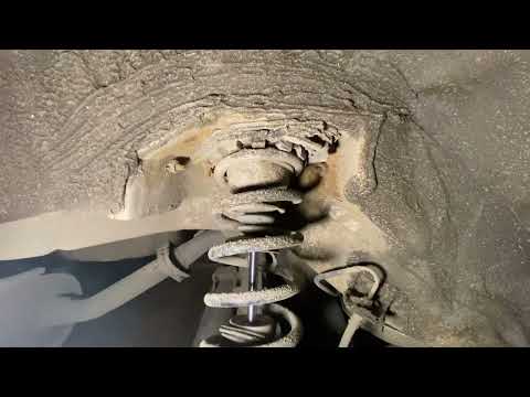 Видео: Замена задних стоек на Nissan almera n16 высосала все силы. 