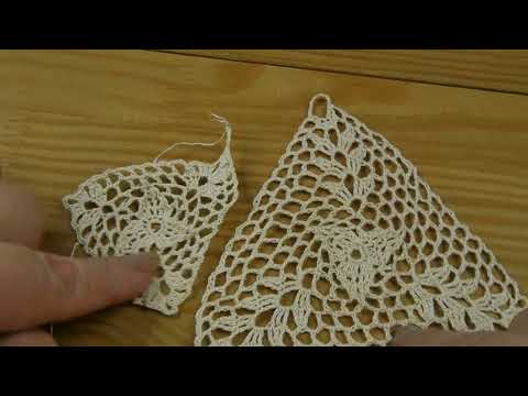 Видео: Ажурный треугольник крючком  Crochet openwork triangle