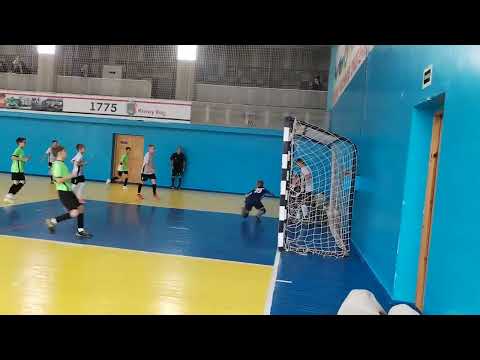 Видео: Перша гра 1/4 ФК ЛОКОМОТИВ 2013 - ФК ХІТ 2013 ІІ тайм