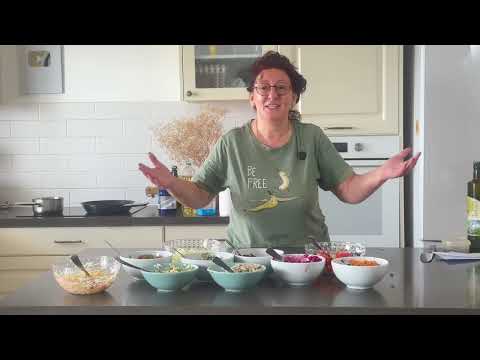 Видео: 10 салатов за 30 минут  быстрые и вкусные идеи на каждый день и для праздника