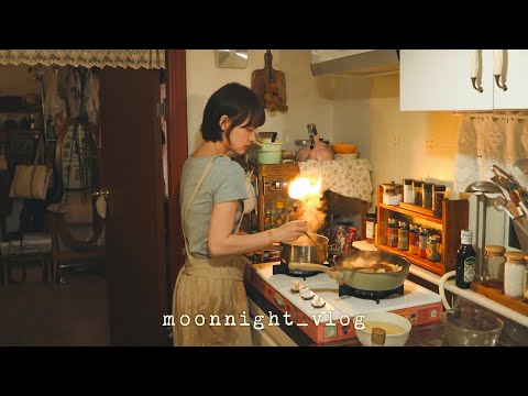 Видео: Жизнь в одиночестве: новая посуда, никудзяга, рис с икрой, Kimchi Muksabal и фонари✮⋆˙