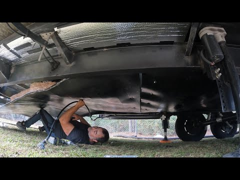 Видео: Зимняя модернизация изоляции днища автодома: дешевле и эффективнее заводских вариантов