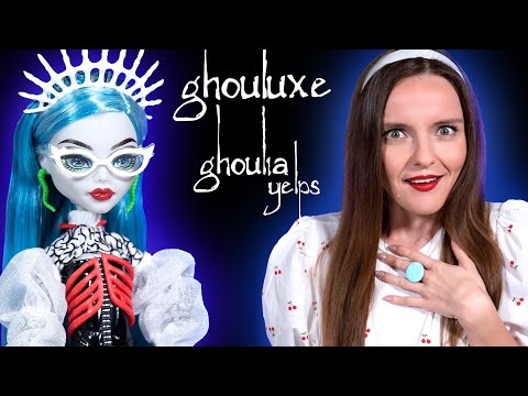 Видео: РАДИОАКТИВНАЯ?😱Обзор куклы зомби в корсете-позвоночнике: Ghoulia Ghouluxe Monster High