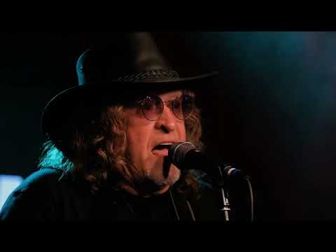 Видео: Конец Фильма — Город (Live @ 16 тонн, 18.06.2025)