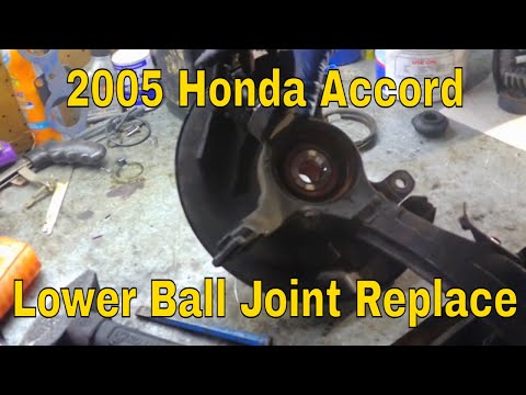 Видео: Нижний шаровой шарнир Honda Accord 2005 года