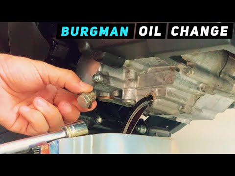 Видео: Suzuki Burgman 400 - Замена моторного масла / масляного фильтра - 2017 - Текущий | Скутер Митча