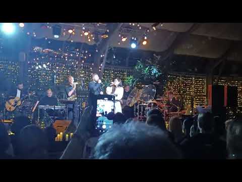 Видео: Маша Кольцова, Андрей Гризли - Плохое кино. Акустика при свечах. Оранжерея, ВДНХ.