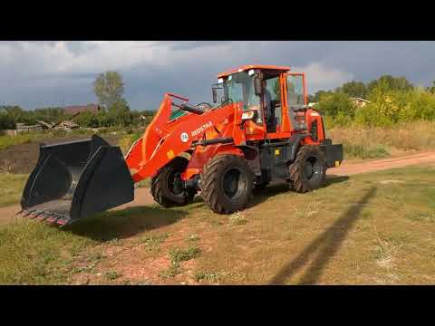 Видео: Фронтальный погрузчик Redstar 2500GT приехал в Челябинск.