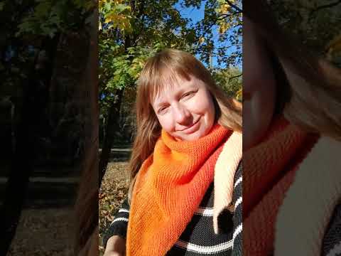 Видео: Связала яркую косынку ) Как вам? #knitting #вязание #crochet