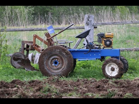 Видео: Трактор весна 2016