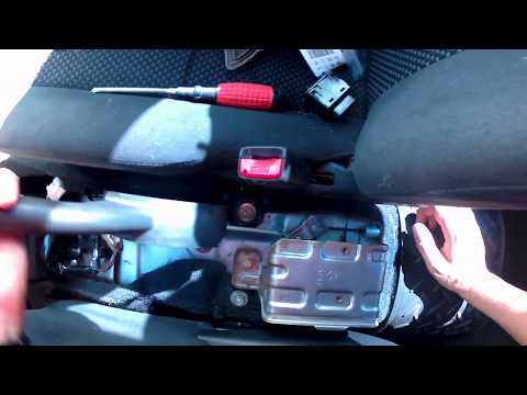 Видео: Одна из причин неисправности "ручника" стояночного тормоза Лансер 9
