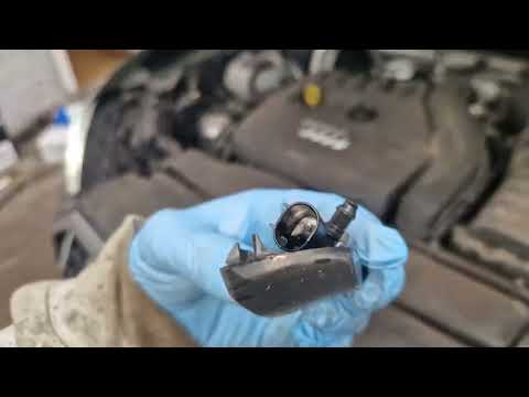 Видео: #audi AUDI Q3 ОМЫВАТЕЛЬ НЕ РАБОТАЕТ ПЕРЕДНЯЯ И ЗАДНЯЯ ДИАГНОСТИКА И РЕМОНТ #механик #автомобиль