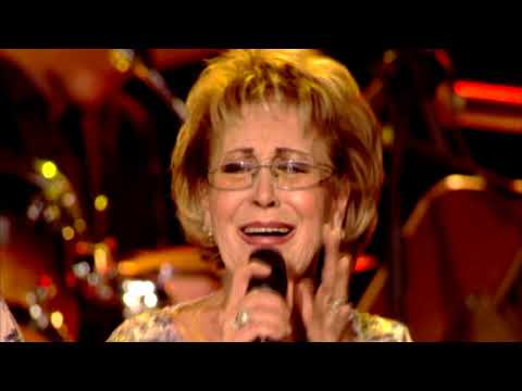 Видео: Тоника Домини - Там край реката (концерт 2015)