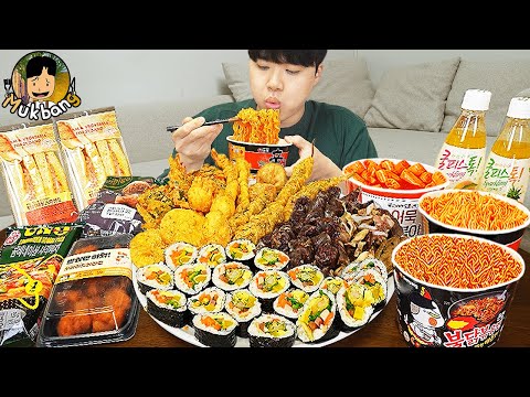 Видео: ASMR MUKBANG небольшой магазин, острый рамэн, хот-доги, кимбап, ттеокбокки !! Корейский магазин