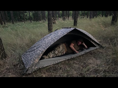 Видео: Обзор одноместной палатки армии США/USA. Все плюсы и минусы!