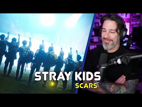 Видео: Реакция режиссера – STRAY KIDS – клип на «Scars» и первый дубль