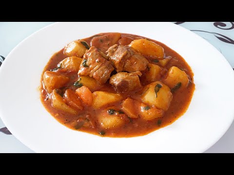 Видео: Картофена яхния със свинско месо | Potato stew with pork