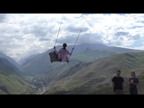 Видео: С хорошим настроением в горы