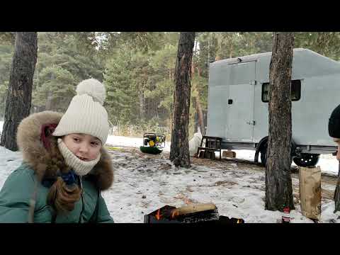 Видео: зимний отдых на ниве Урбан и с домом на прицепе.