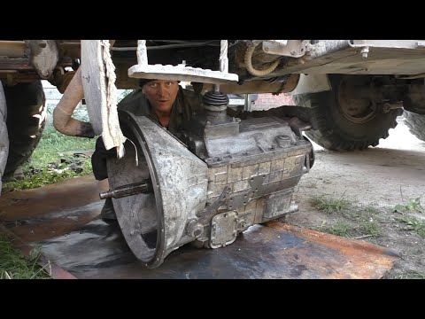 Видео: Замена кпп на Урал-5557 лесовоз. 3 серия.