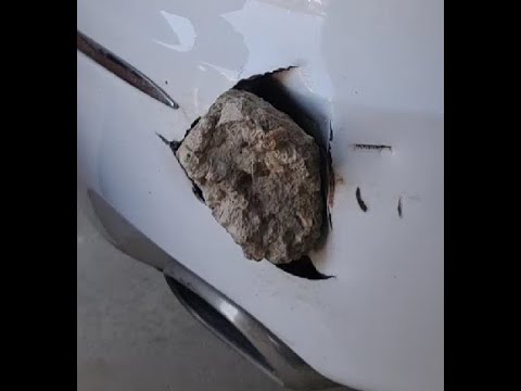 Видео: Показываю, как выполняем ремонт бампера от автомобиля Jaguar.