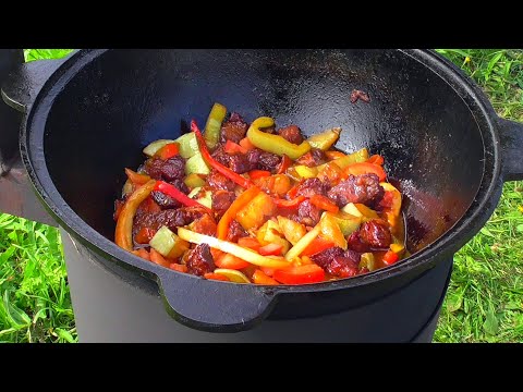 Видео: Овощное Рагу с мясом в Казане!  На костре всегда вкусней!