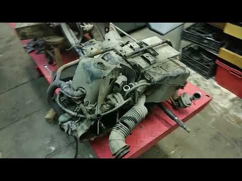 Видео: Как снять мотор/вариатор на скуторе honda gyro up