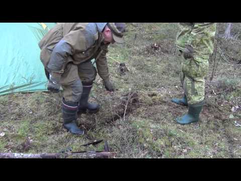 Видео: Как сделать растяжку для палатки, когда не держат колья