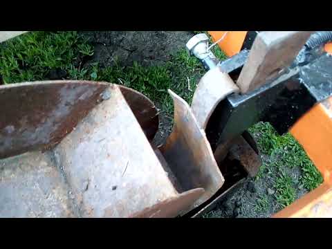 Видео: Самодельная картофелесажалка.
