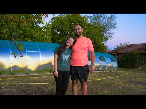 Видео: ЖИВОТ НА СЕЛО: Как подготвяме оранжериите за есента? 👨‍🌾 | Двама млади на село | Boho Soulz