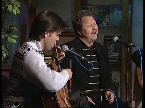 Видео: Ой да не вечер. Трио реликт