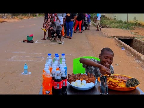 Видео: ВКУСНАЯ ИГРА В БОУЛИНГ С ЕДОЙ | Подпишитесь на мой канал