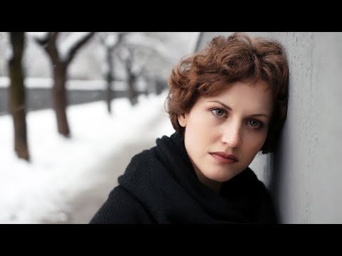 Видео: ❄️🎵 «Біла симфонія» - пісня на вірш Ліни Костенко / Як ШІ так співає пісні?!