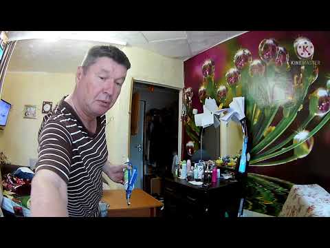 Видео: Клеим быстро потолочную плитку.