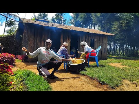 Видео: Вы не поверите, как африканские женщины готовят потрясающие блюда | Деревенская кухня для гостей