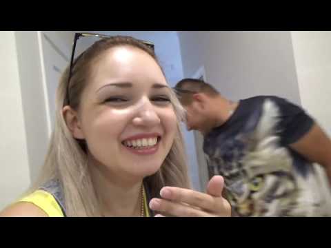 Видео: ВЛОГ за 1 августа Забираем заказы из магазинов ♡ Гуляем с Эльзой в торговом комплексе