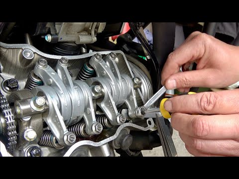 Видео: Honda NC750X Регулировка зазоров клапанов(часть 2 практическая)