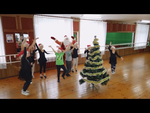 Видео: Музыкальная игра с Дедом Морозом "Паровозом дед мороз"