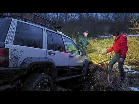 Видео: НЕ ПОВТОРЯТЬ! ПОПЫТКА ПРОЕХАТЬ ЧЕРЕЗ РУЧЕЙ!