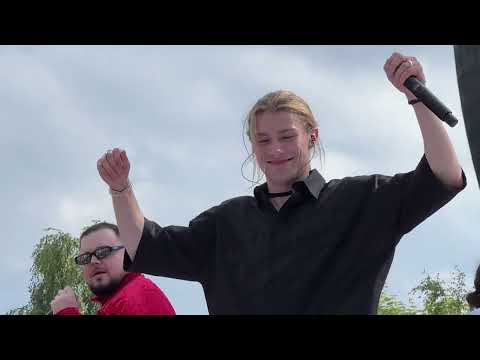 Видео: nkeeei, uniqe, ARTEM SHILOVETS — Лифон + Кисти (29.06.24, @Парк 300-летия, Санкт-Петербург)