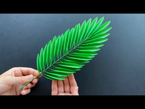Видео: Простое оригами. Осенние листья из бумаги.  🍃