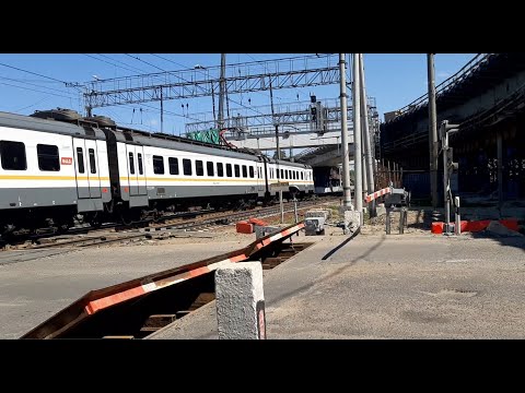 Видео: Последние месяцы ЖД переезда в Быково - строят путепровод