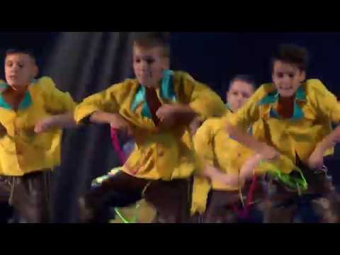 Видео: Ансамбль "Едельвейс" м.Рівне "В рожевому кольорі"