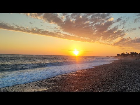 Видео: Красивый под шум прибоя