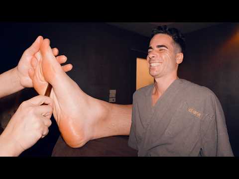 Видео: ASMR: Расслабляющий тайский рефлексотерапевтический массаж стоп с акупрессурными палочками