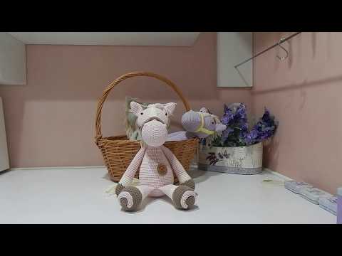 Видео: ♥♥ вязаные игрушки ЛОШАДКИ ♥ три варианта сочетания цвета ♥♥