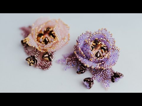 Видео: Брошь-бутоньерка. Плетём лепестки. (Часть 2/3)