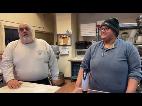 Видео: Тесто для пиццы и соус для пиццы от папы Джека